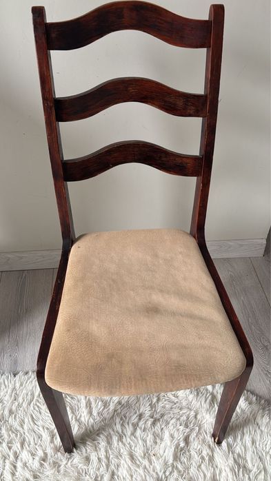 Продаю деревянные стульч