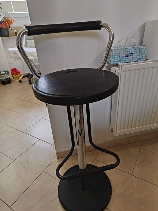 De vanzare scaun de bar negru