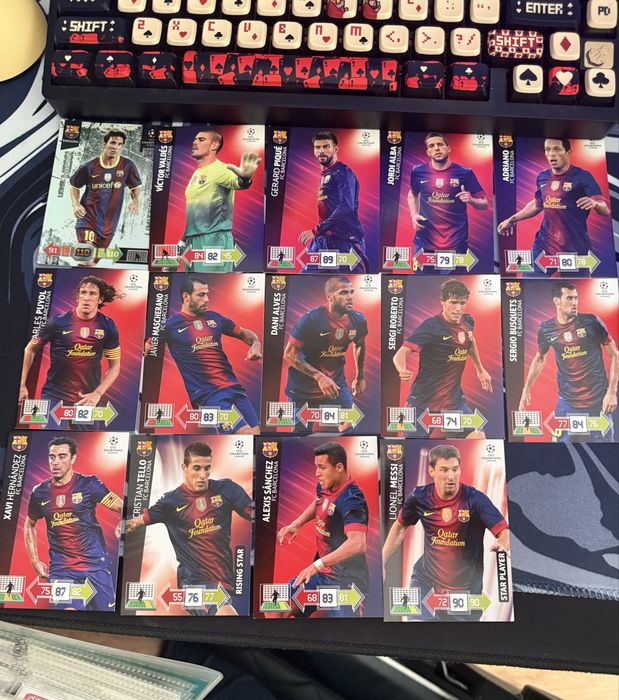 1200 + карти Topps Bundesliga 2010-2014 албум + Шампионска лига карти