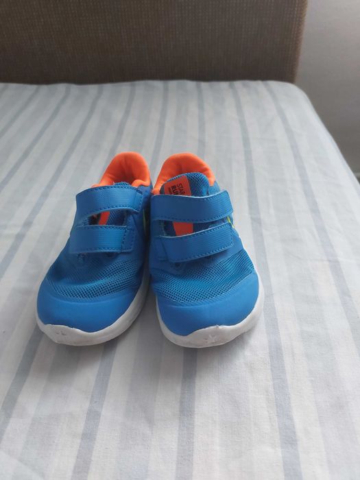 Adidasi Nike unisex, marimea 23.5