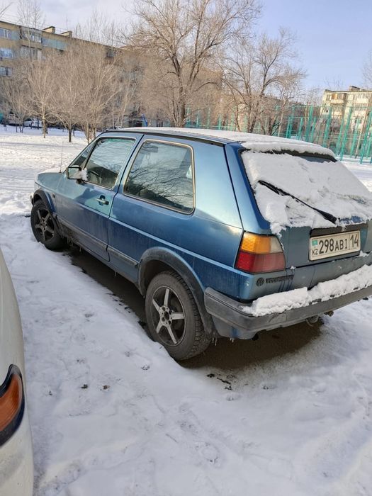 Продам легковую машину