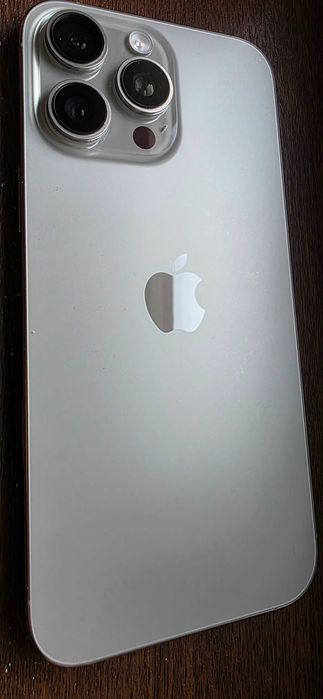 Vand telefon Iphone 16 Pro Max