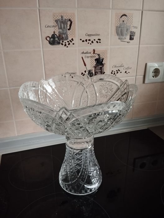 хрустальная фруктовница