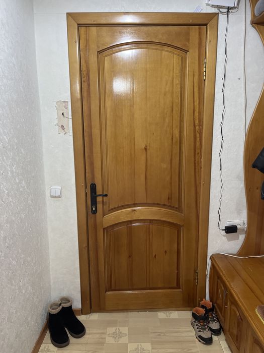 Дверь входная 2м*860 в хорошем состоянии