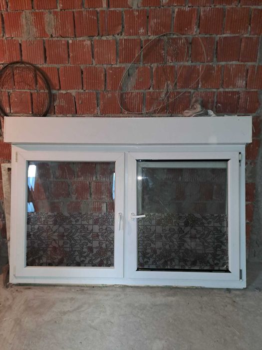 Geam termopan PVC / L = 2000mm, h = 1200mm, caseta jaluzea 200mm