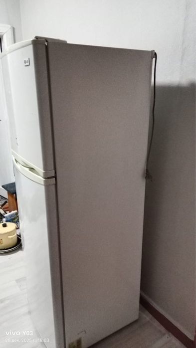 Продам холодильник