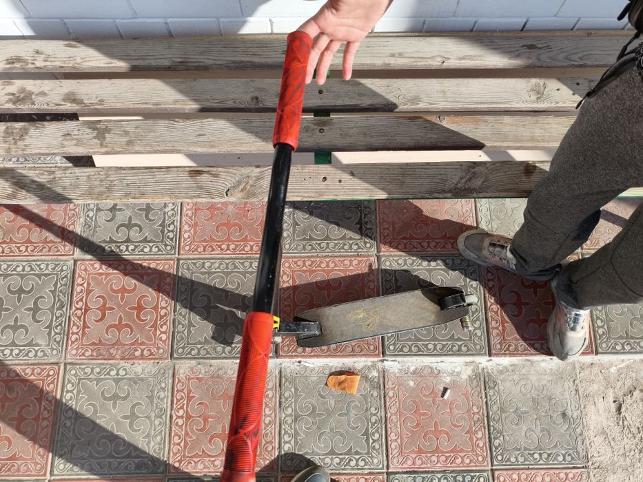 Продаю Трюковой Самокат