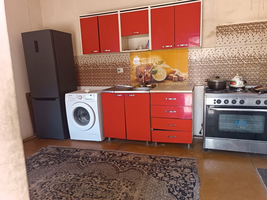 Hovli sotiladi 6 sotix