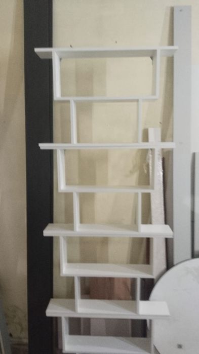 Продам полки навесные для книг
