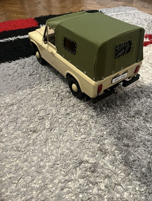 Aro 240 Construit scara 1/8