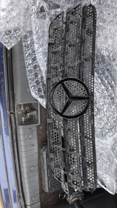 Предна решетка ML W163