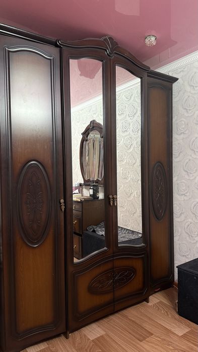 Спальный гарнитур