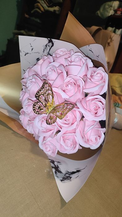 Buchet de trandafiri din săpun parfumați