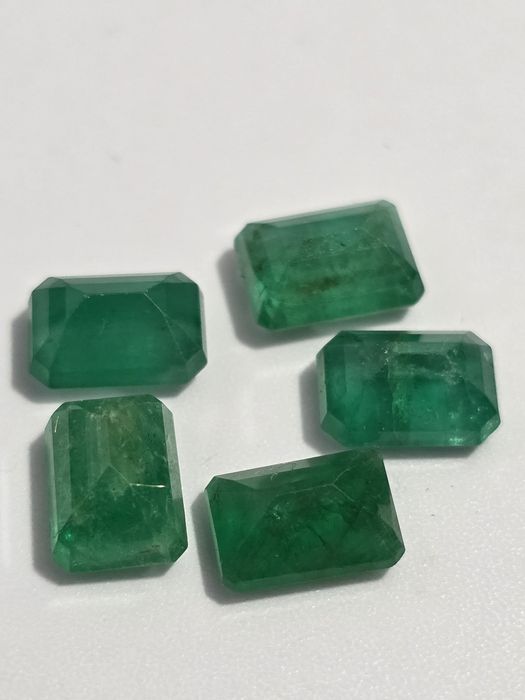 Изумруд 4.91 карат