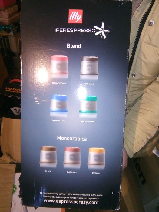 Чисто нова кафемашина Illy hotpoint Iperespresso