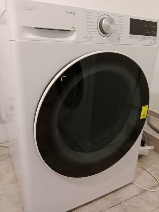 Продам сушильную машину Lg