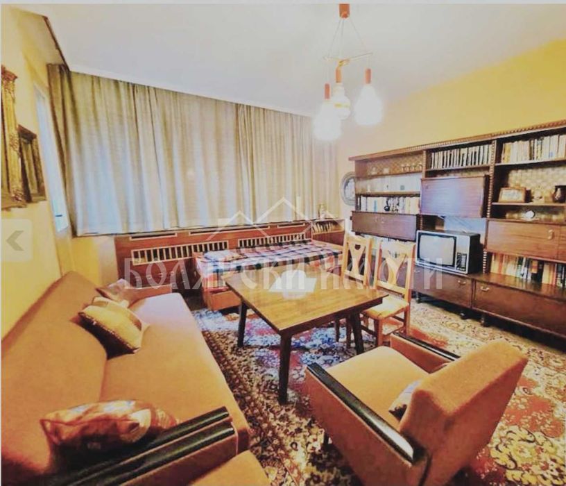 Дава се под наем Многостаен апартамент в Велико Търново, Център - 145 кв.м за 347 € - Снимка #1