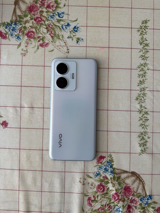 Vivo Y55 смартфон