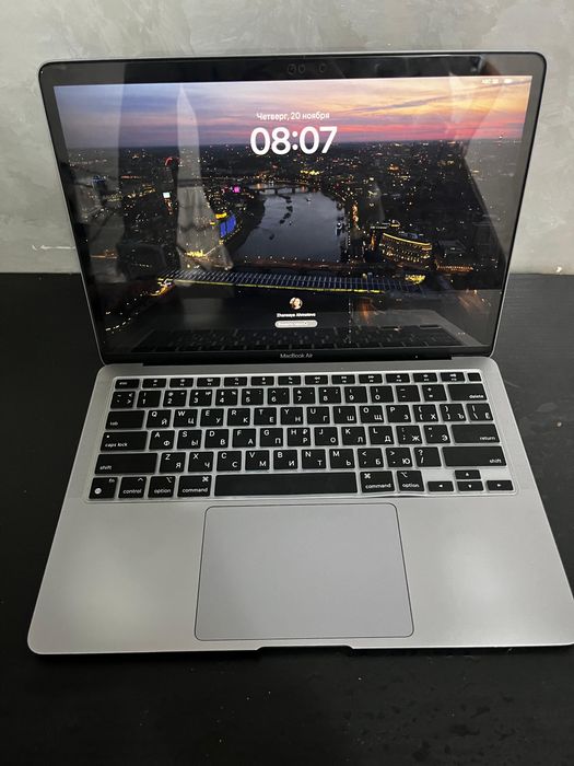 MacBook Air 2020 core i3