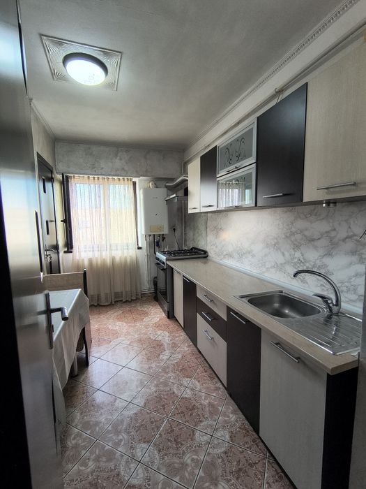 Apartament de vânzare , 3 camere, zona centrală