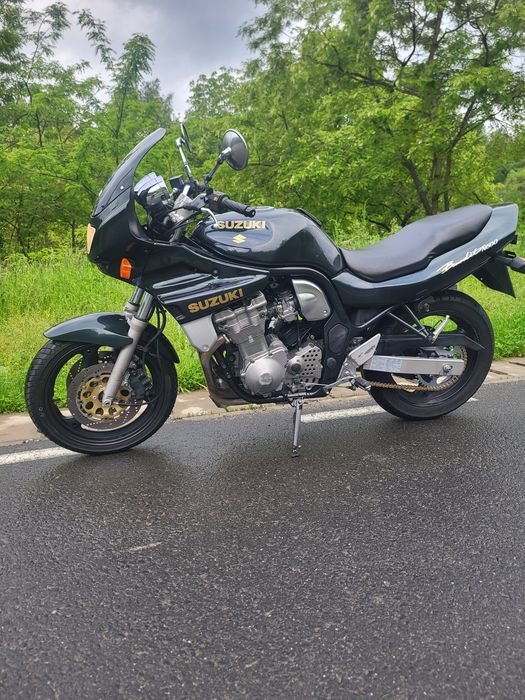 Vînd motocicletă Suzuki Bandit 600