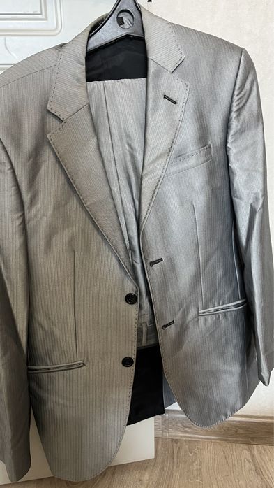 Костюм 2ка серого цвета