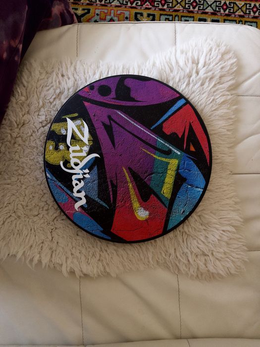 новый пэд и барабанные палочки