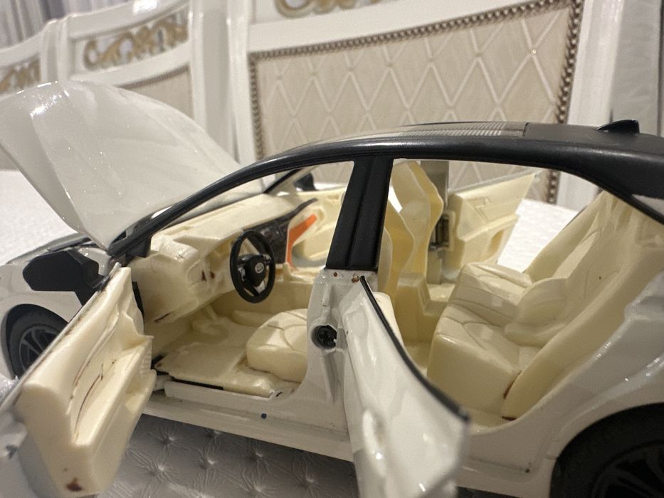 Игрущечная машинка toyota 70