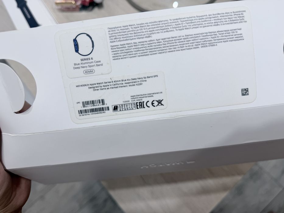 Продам Apple watch 6