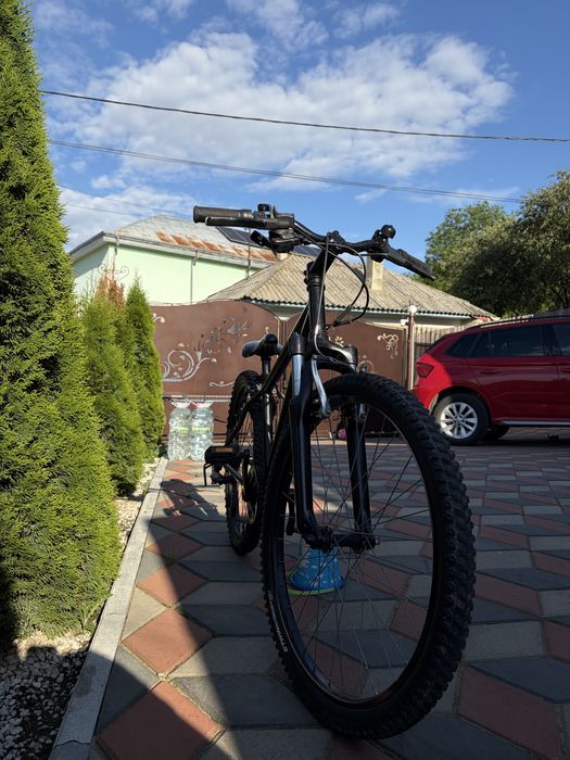 Bicicletă MTB B’Twin Rockrider 24” – stare bună, gata de plimbare