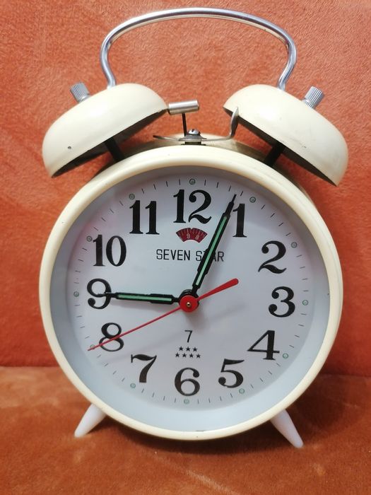 Ceas masă marca Seven Star mecanic