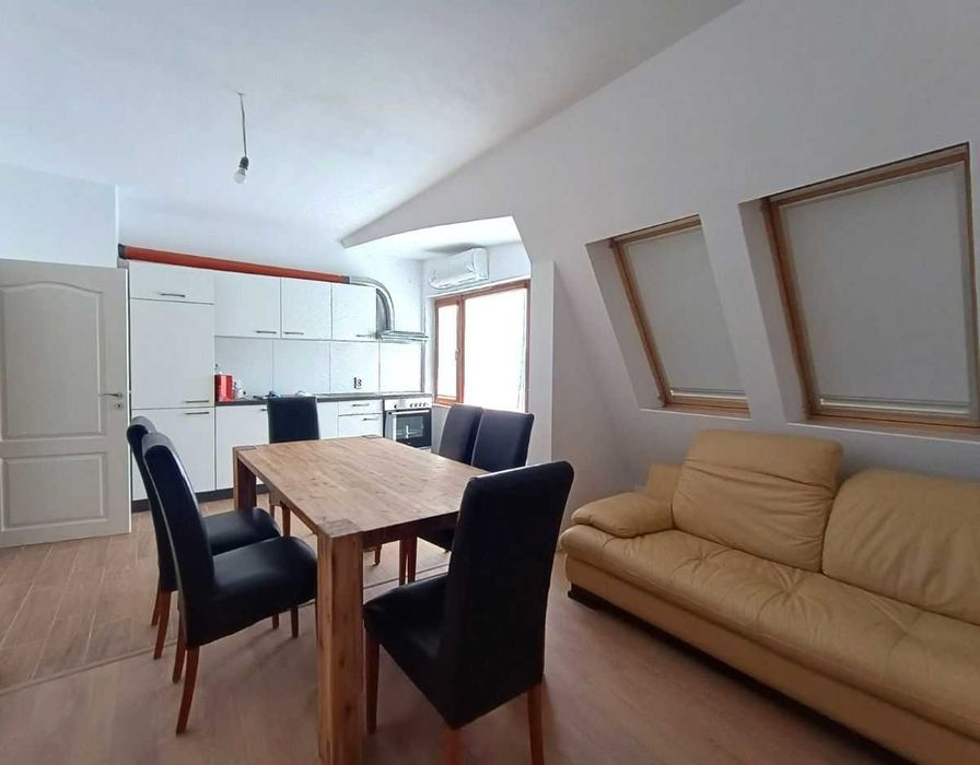 Дава се под наем Тристаен апартамент в Велико Търново, Център - 83 кв.м за 510 € - Снимка #4