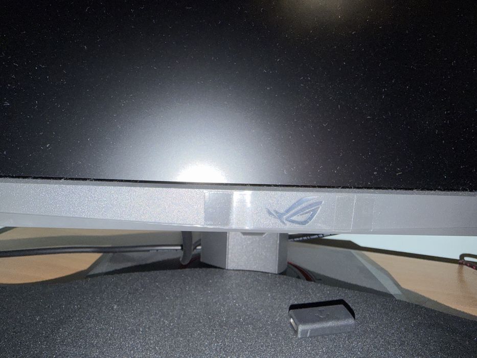 Vand Monitor Asus Rog