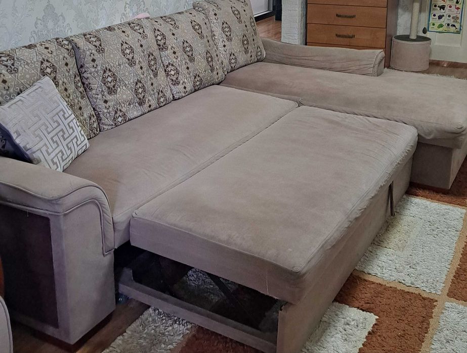 Диван в гостинную