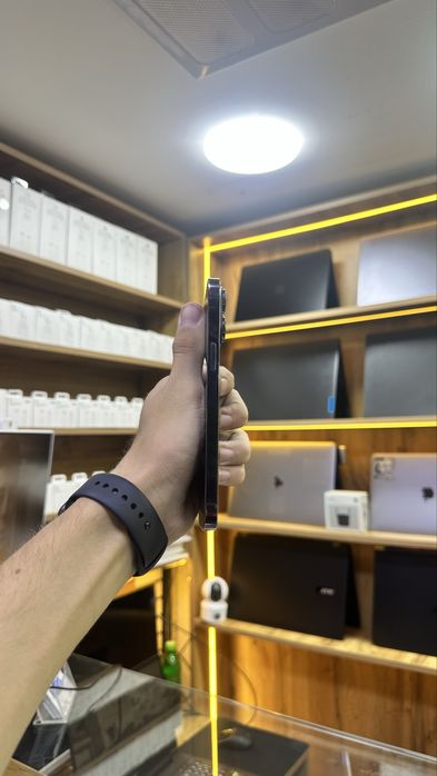iPhone 14 Pro Max ideal xolatda ochilmagan
