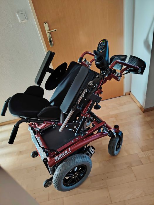 Scaun electric pentru persoane cu dezabiltati