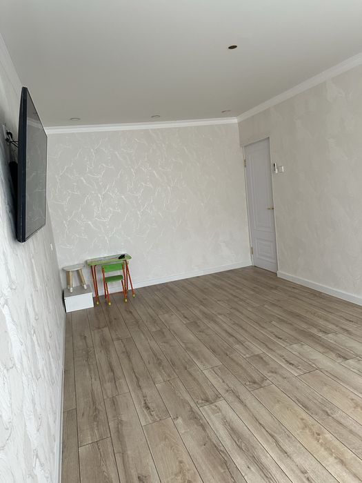 Продам квартиру 3-х комнат