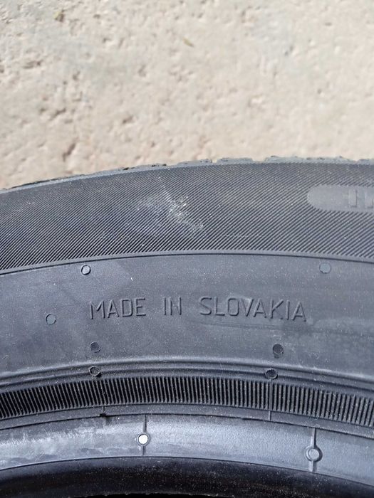 2 Нови зимни гуми 205/55 R16 Continental WC TS860S * SSR RUNFLAT 91H