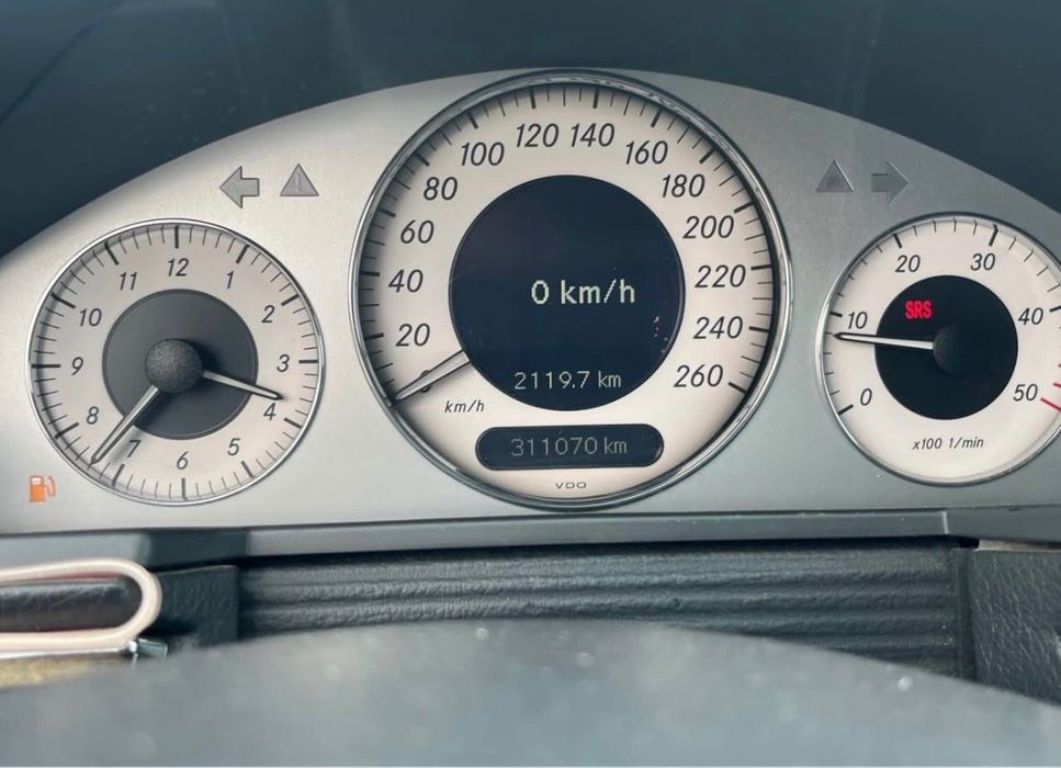 Mercedes E Class w211