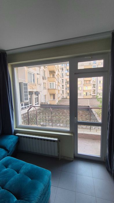 Продавам радиатори за парно и лира за баня