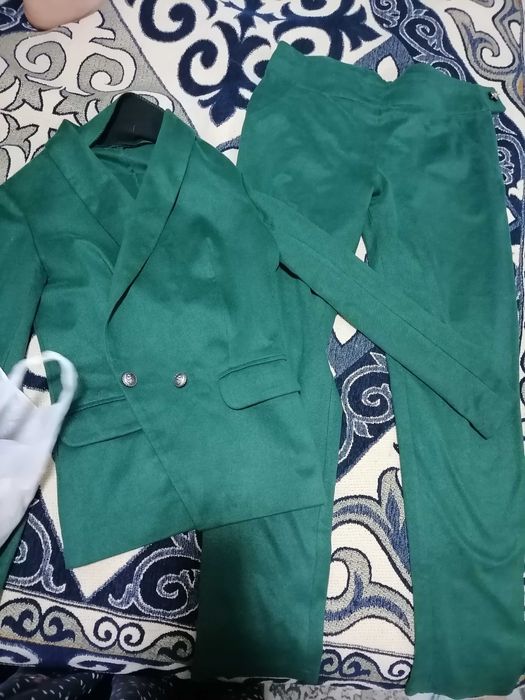 Продам женские вещи