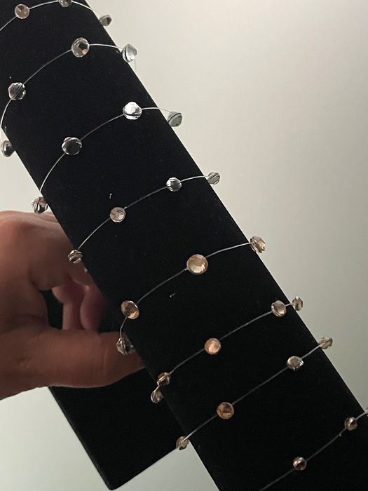 Гривна на корда с кристал елемент Сваровски