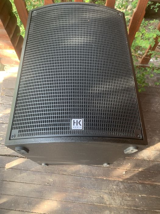 HK AUDIO 115SUB D с калъф към него
