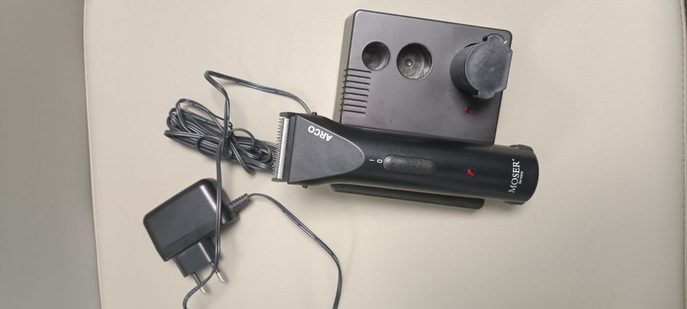 Vand masina de tuns parul Moser Arco