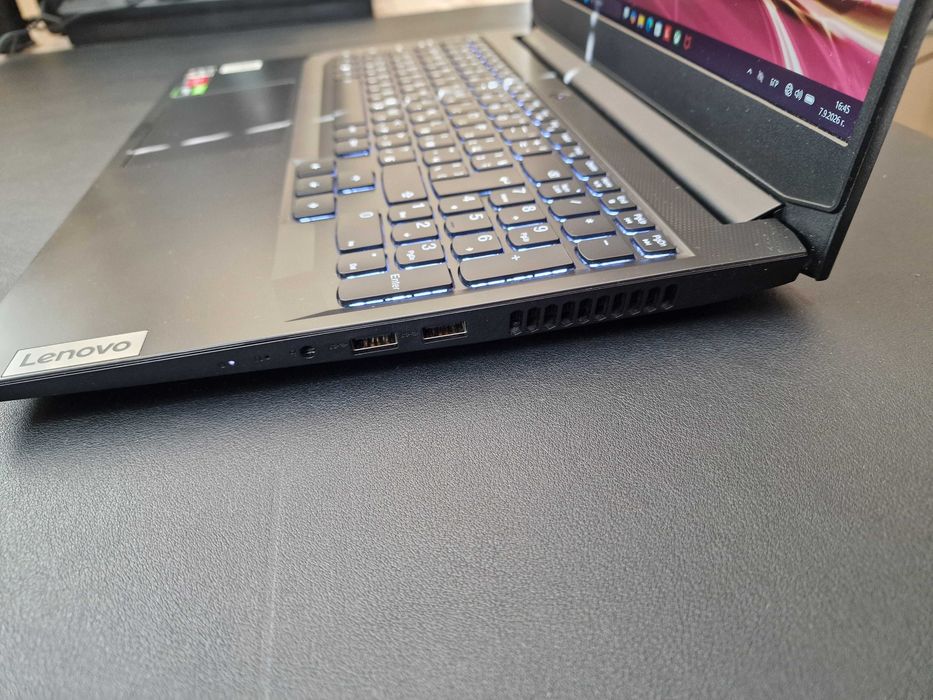 Lenovo Ideapad Gaming 3/R5 5600H/GTX 1650 4GB/16GB RAM/512GB SSD