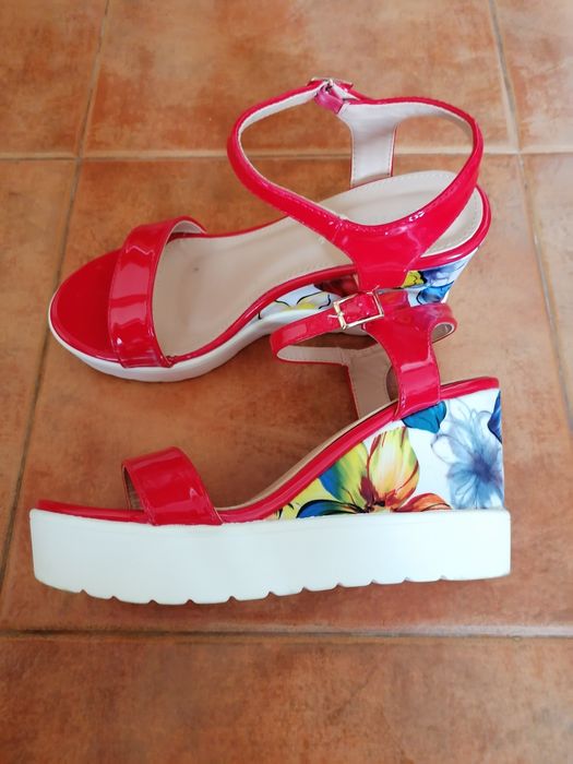 Сандали на висок ток 38 н.