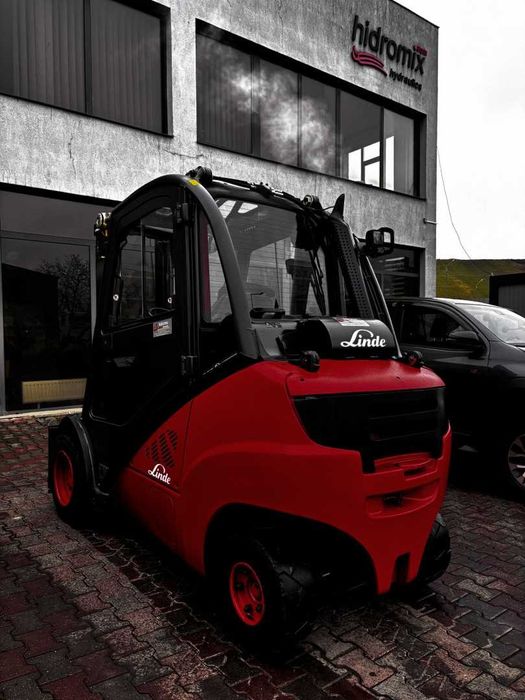 Stivuitor - Motostivuitor Linde H35T-02 CABINĂ An fabricație 2014