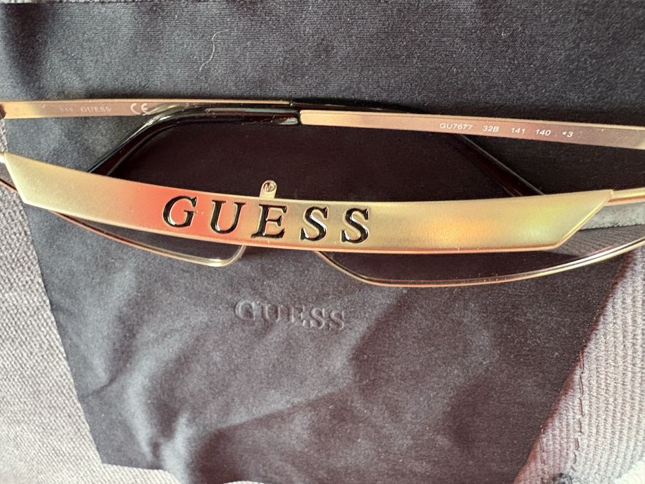 Слънчеви очила GUESS