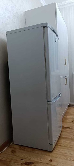 Холодильник Индезит