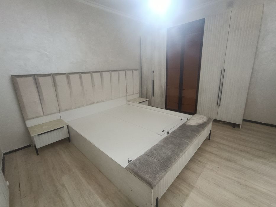 Продам спальный гарнитур